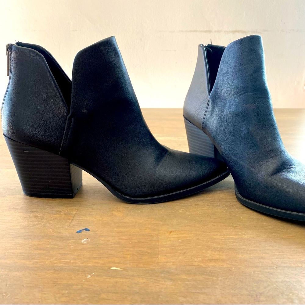 Sun & Stone Black Women’s booties size 6